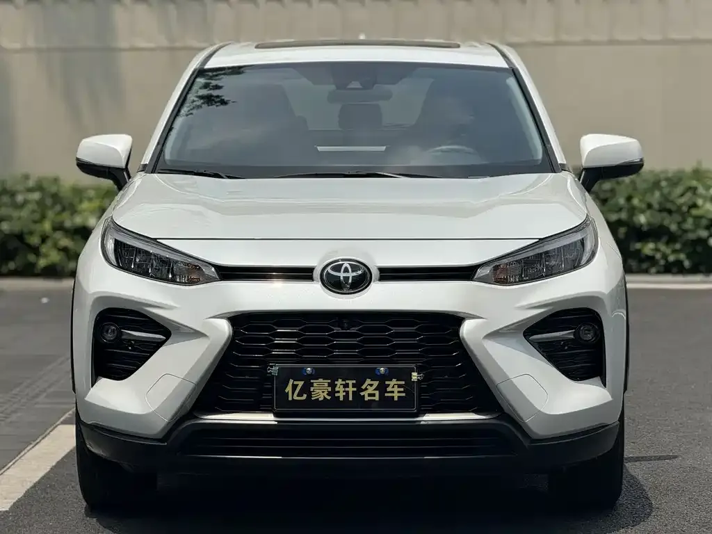 Toyota Wildlander — фото 4