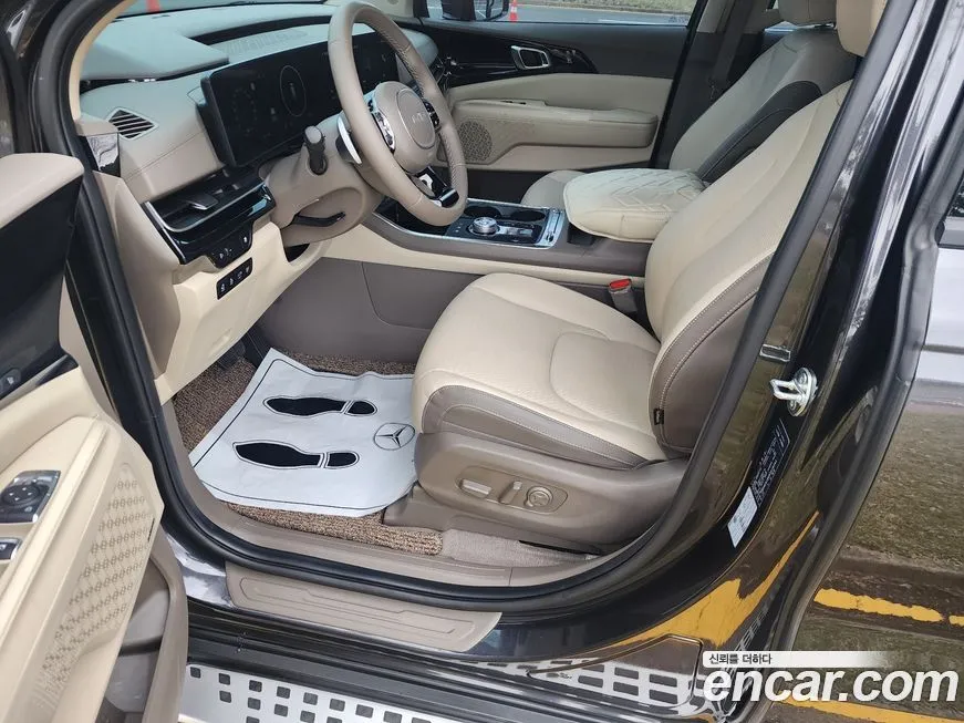Kia Carnival — фото 10