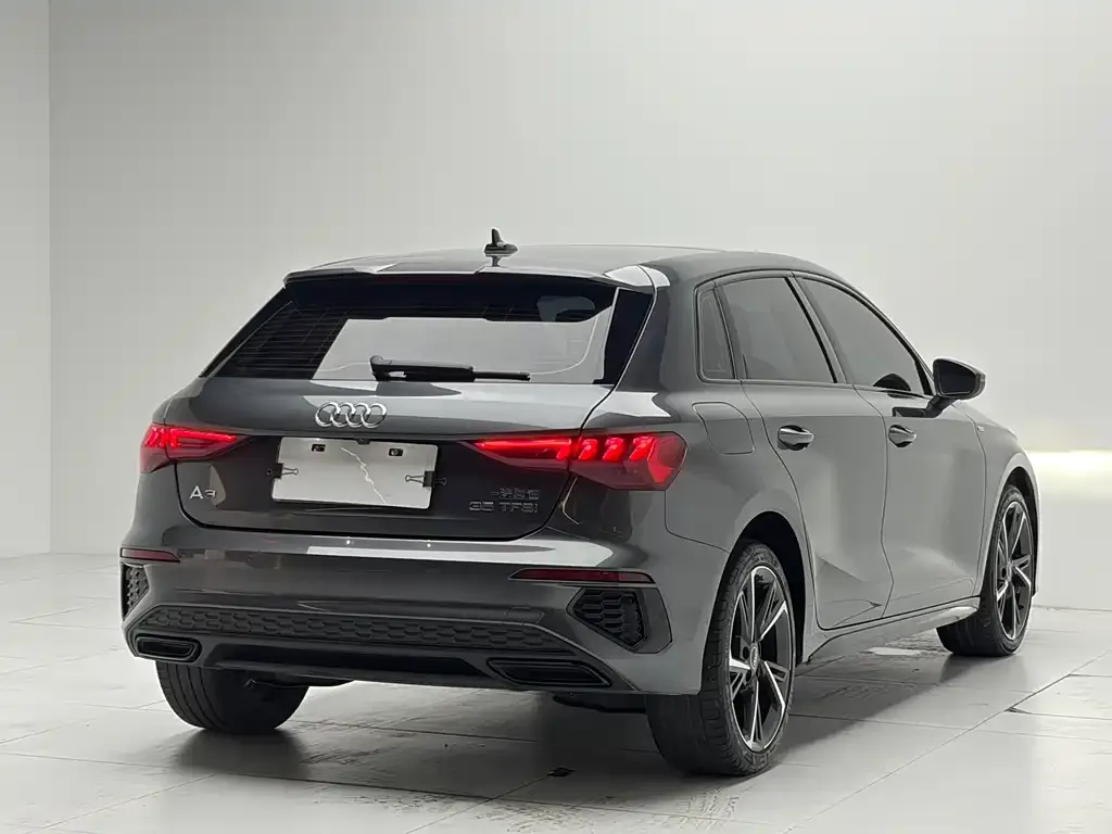 Audi A3 2022 из CN, фото 6