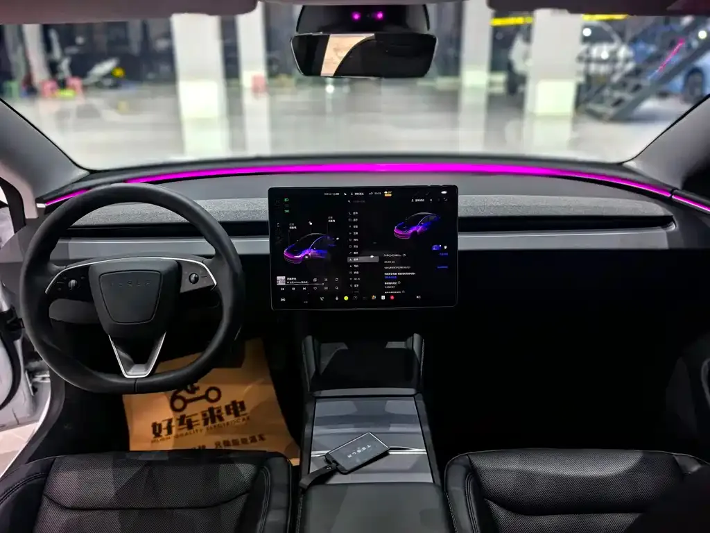 Tesla Model 3 — фото 10