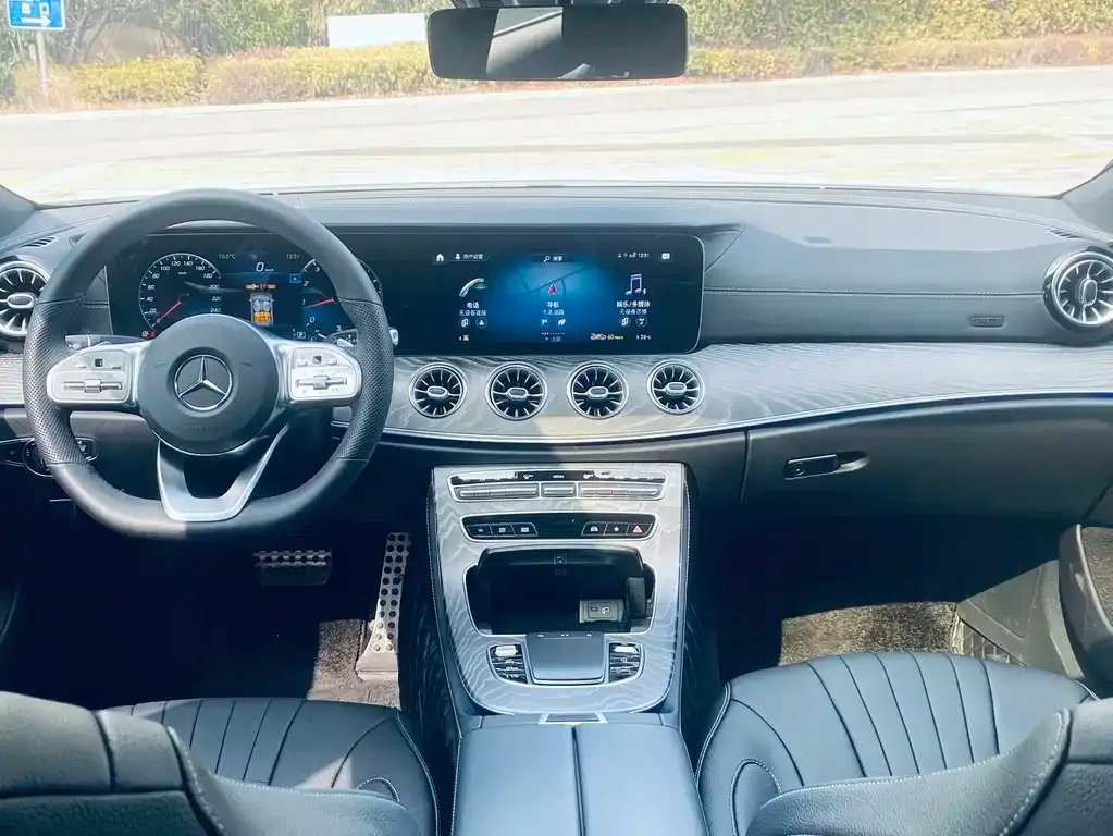 Mercedes-Benz CLS — фото 6