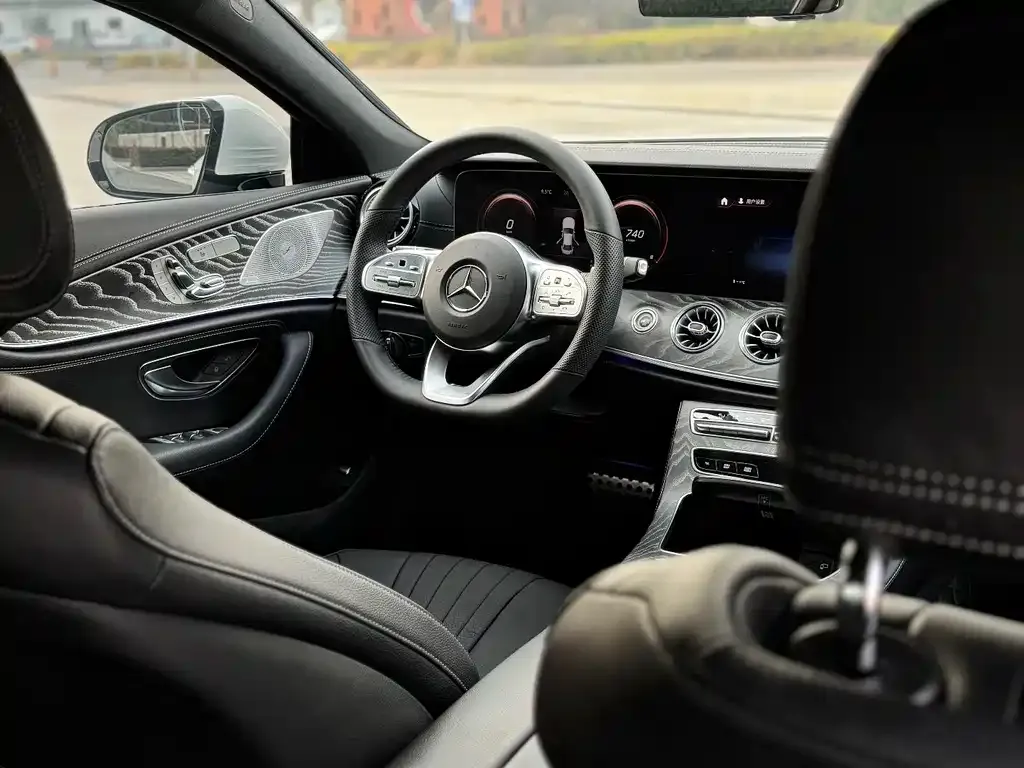 Mercedes-Benz CLS — фото 7