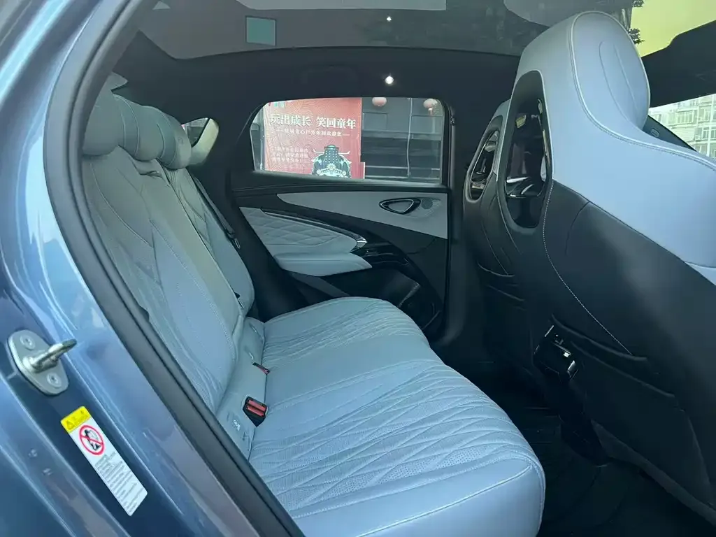 BYD Seal — фото 2