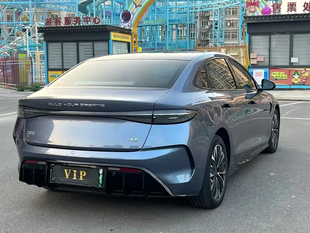 BYD Seal — фото 8