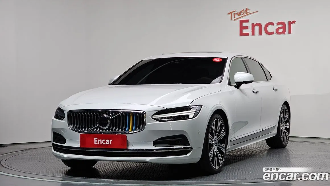 Volvo S90 — фото 1