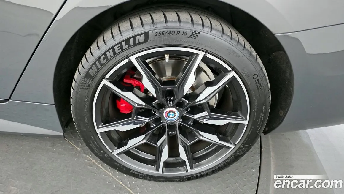 BMW i4 2023 из KR, фото 8