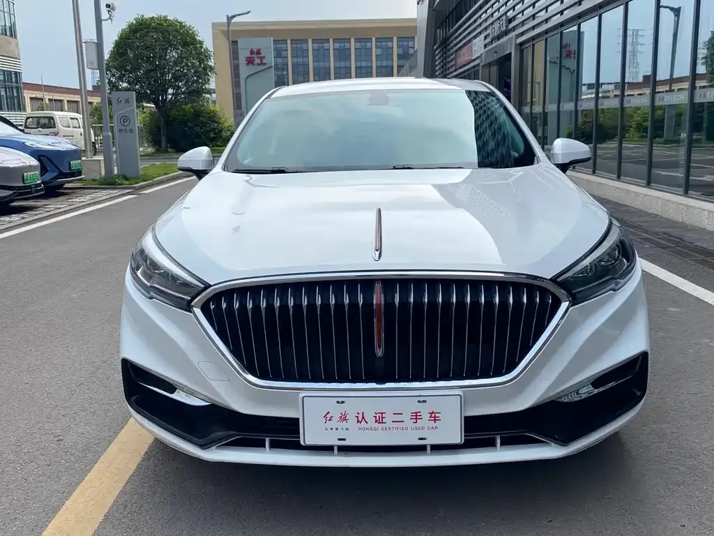 Hongqi H5 — фото 3