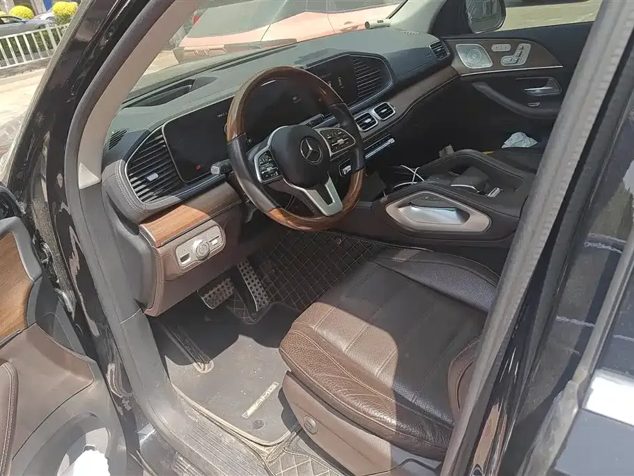 Mercedes-Benz GLS — фото 3