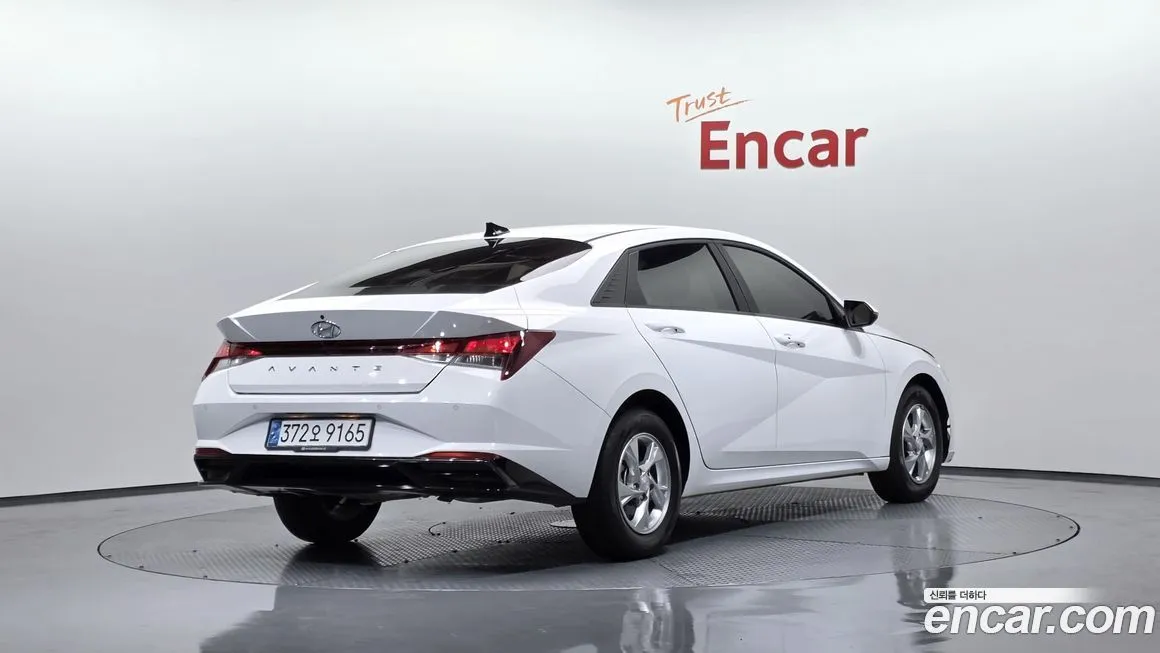 Hyundai AVANTE — фото 2