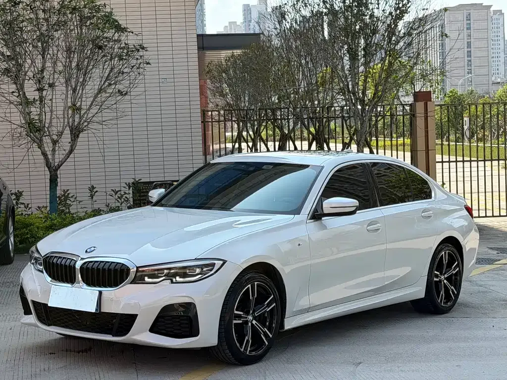 BMW 3 Series — фото 1