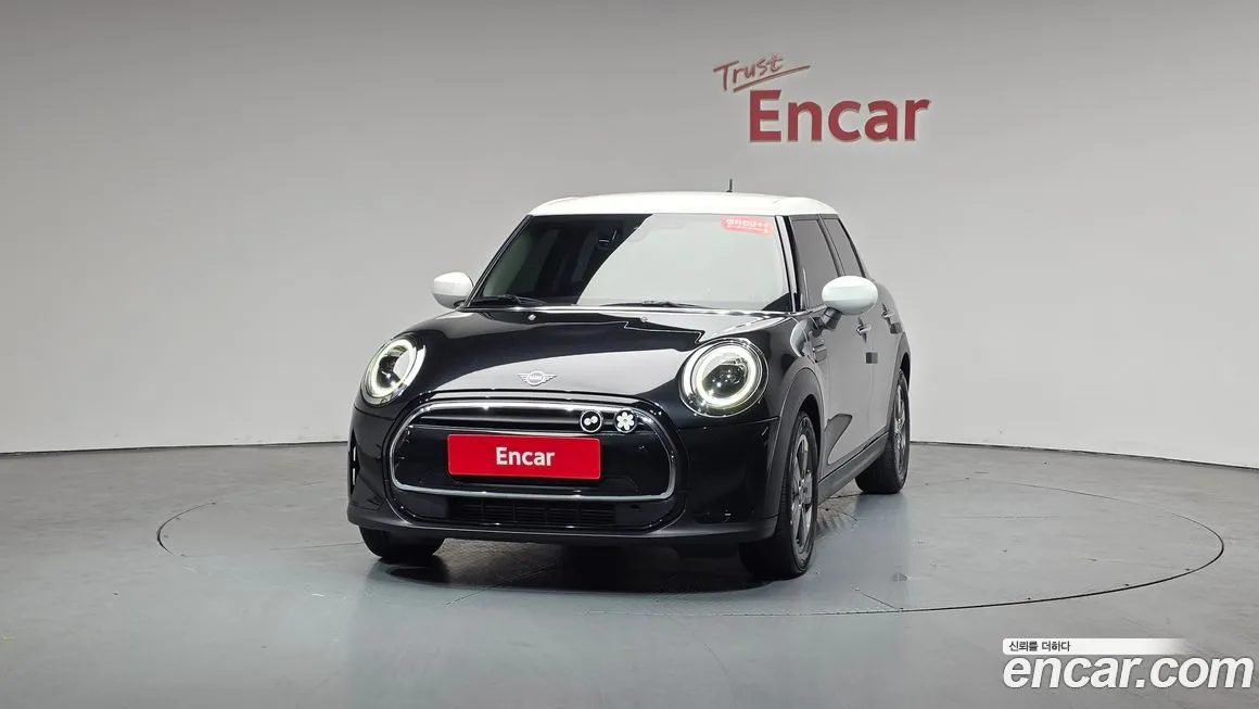 Mini Cooper 2023 из KR, фото 2