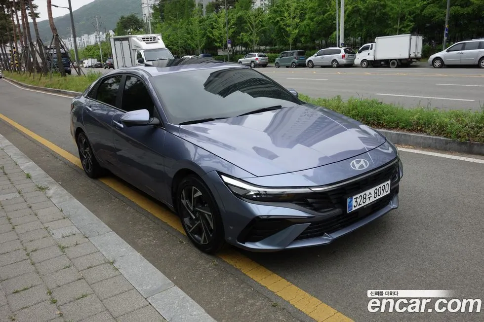 Hyundai AVANTE — фото 1