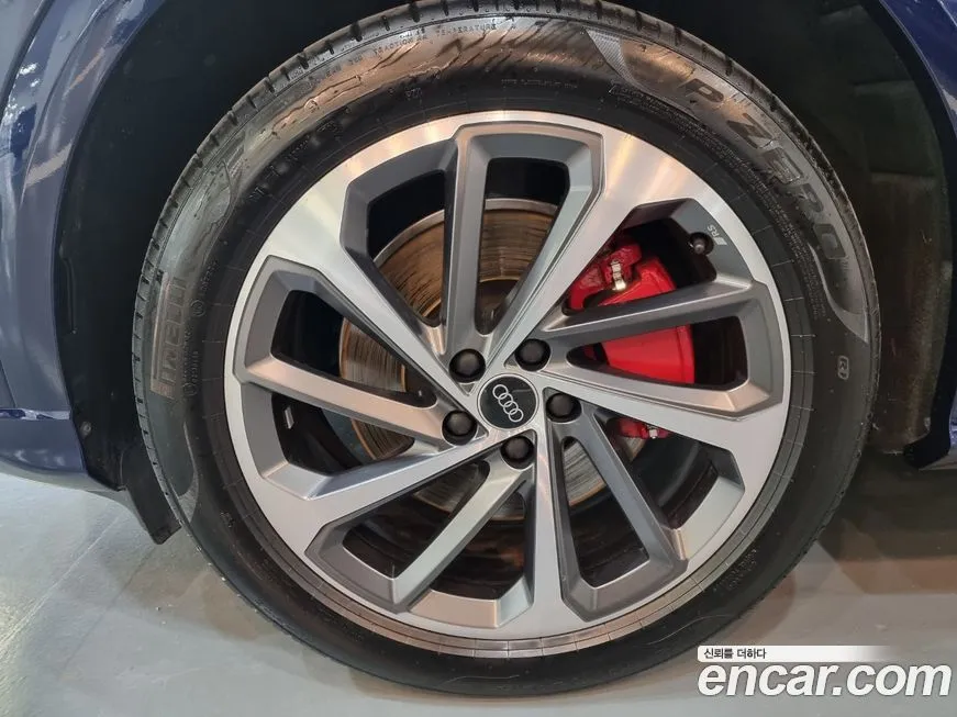 Audi Q5 2025 из KR, фото 8