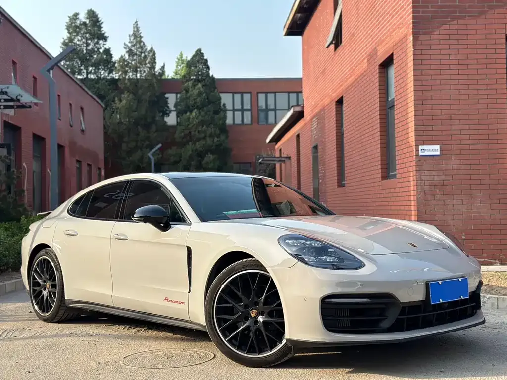 Porsche Panamera — фото 10