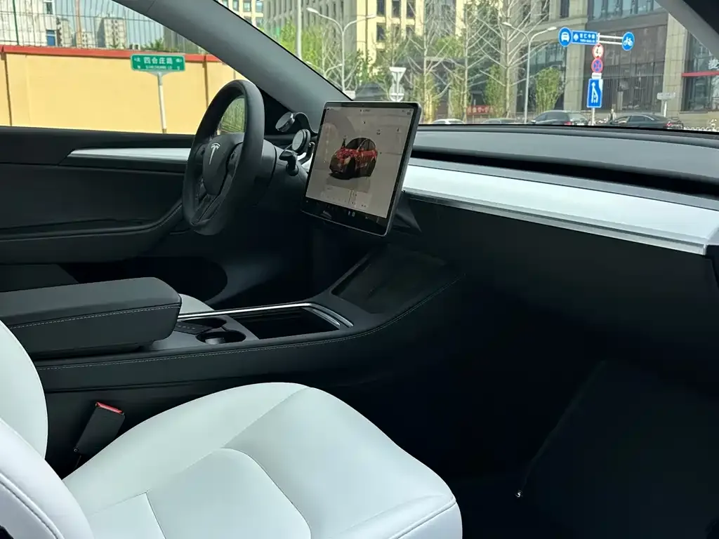 Tesla Model Y 2022 из CN, фото 2