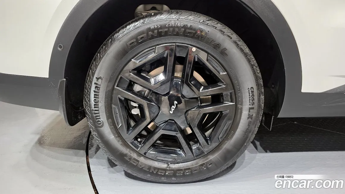 Kia Sorento — фото 8
