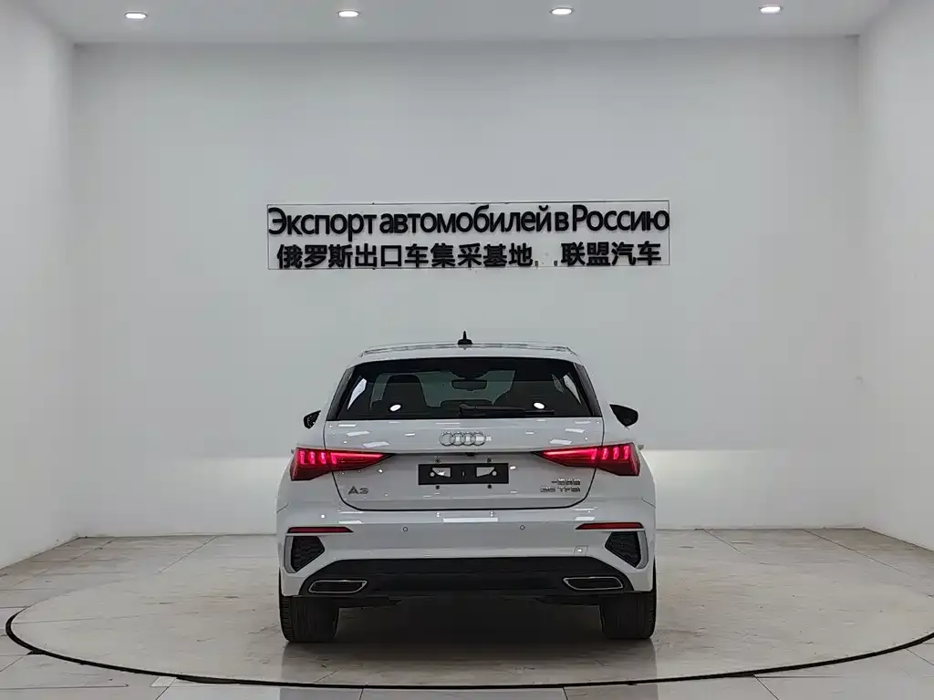 Audi A3 — фото 2