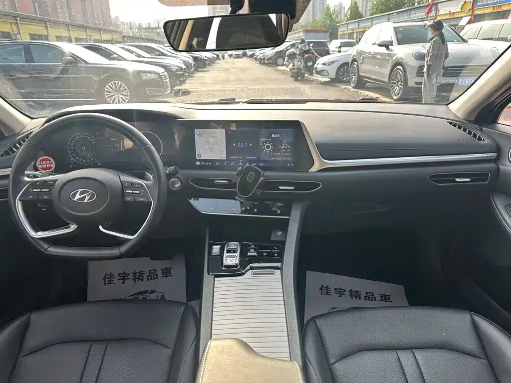 Hyundai Sonata — фото 2