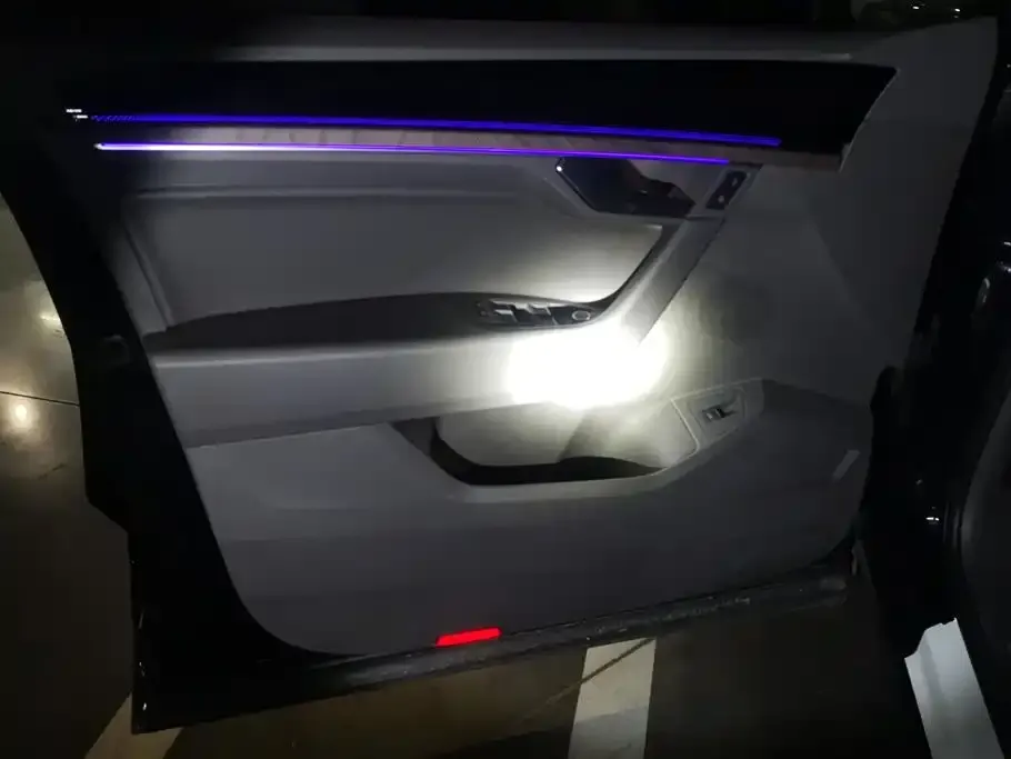 Volkswagen Touareg 2022 из CN, фото 5
