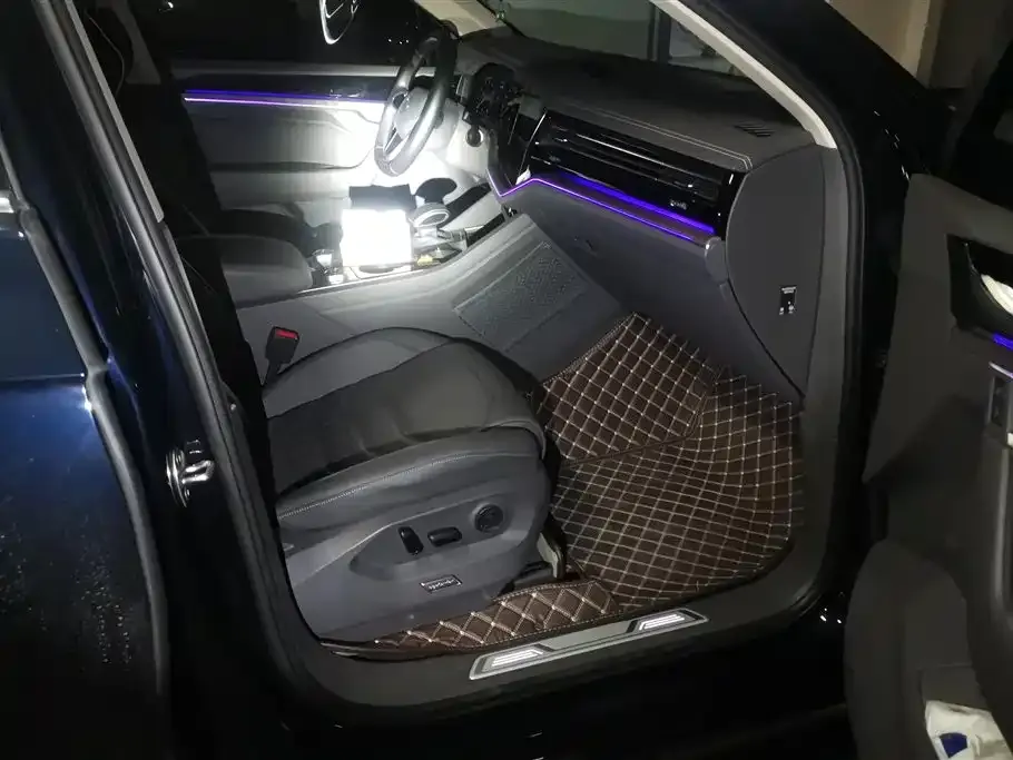 Volkswagen Touareg 2022 из CN, фото 7