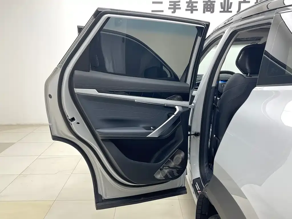 Geely Boyue L 2025 из CN, фото 3