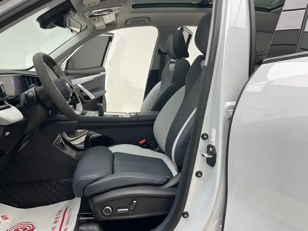 Geely Boyue L 2025 из CN, фото 8