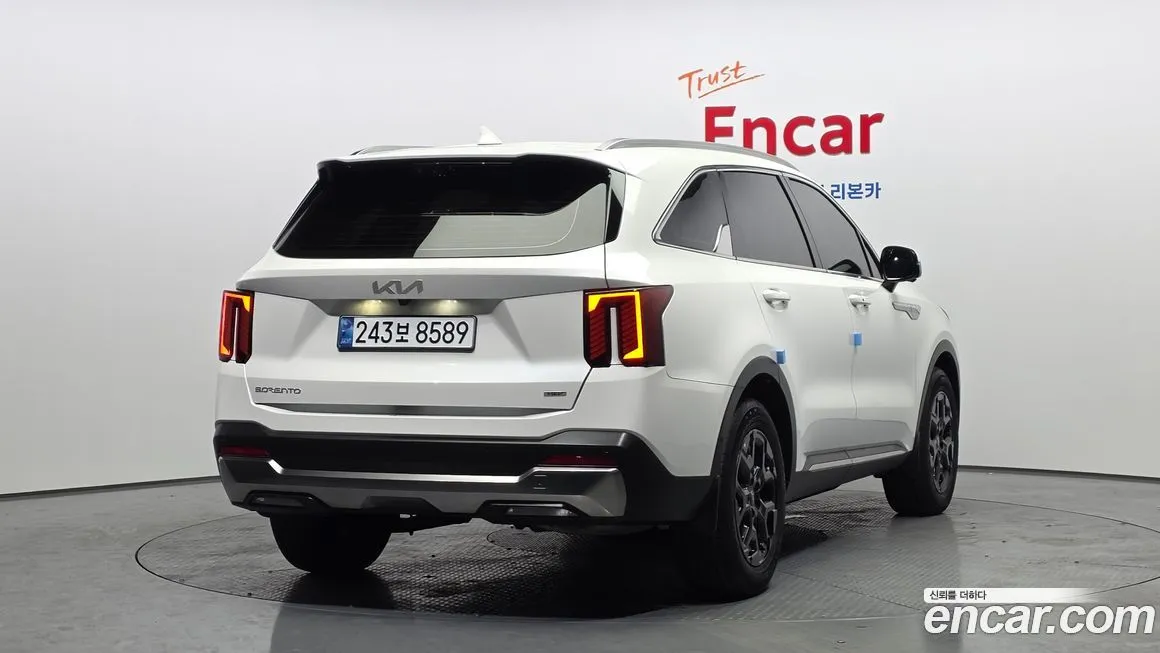 Kia Sorento — фото 8