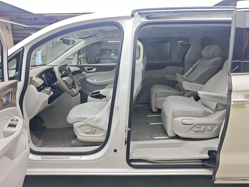 Roewe iMAX8 New Energy 2026 из CN, фото 6