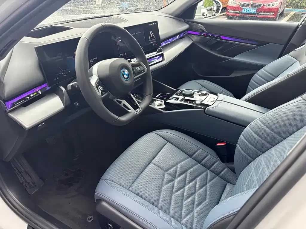 BMW i5 — фото 9