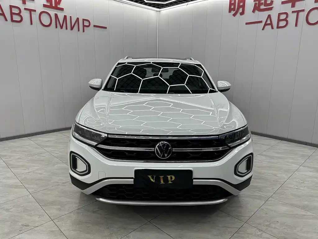 Volkswagen T-Roc — фото 5