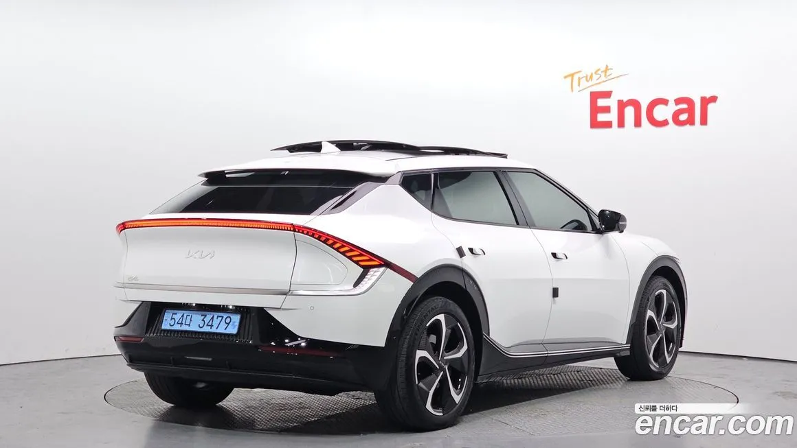 Kia EV6 — фото 10