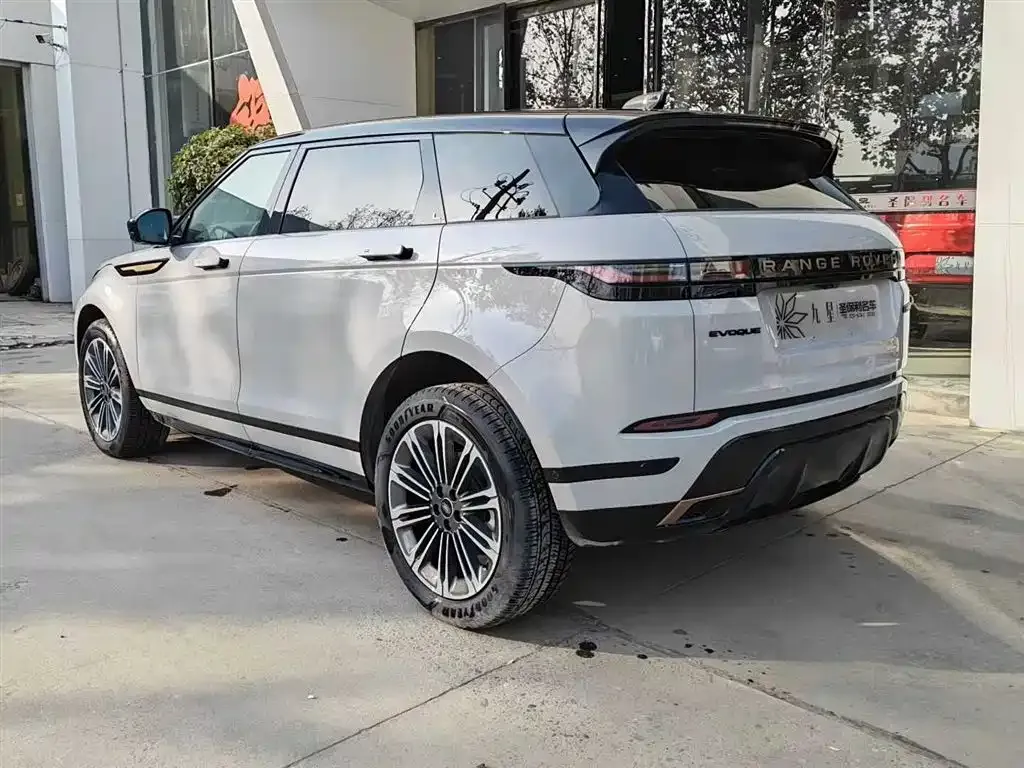 Land Rover Evoque — фото 6