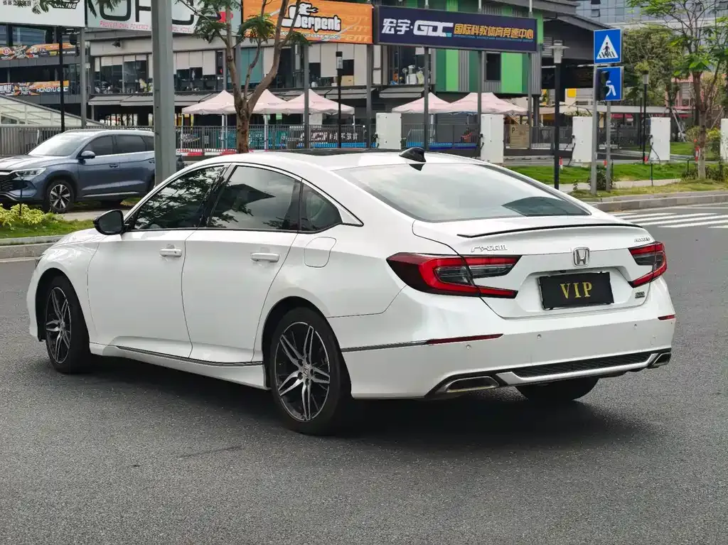 Honda Accord — фото 3