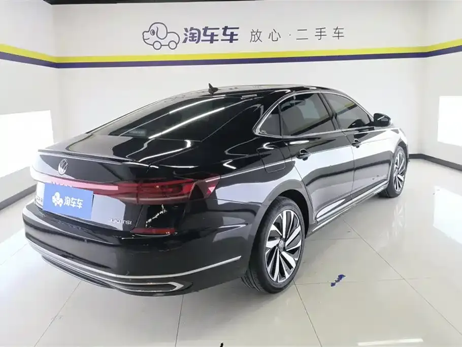 Volkswagen Passat — фото 10