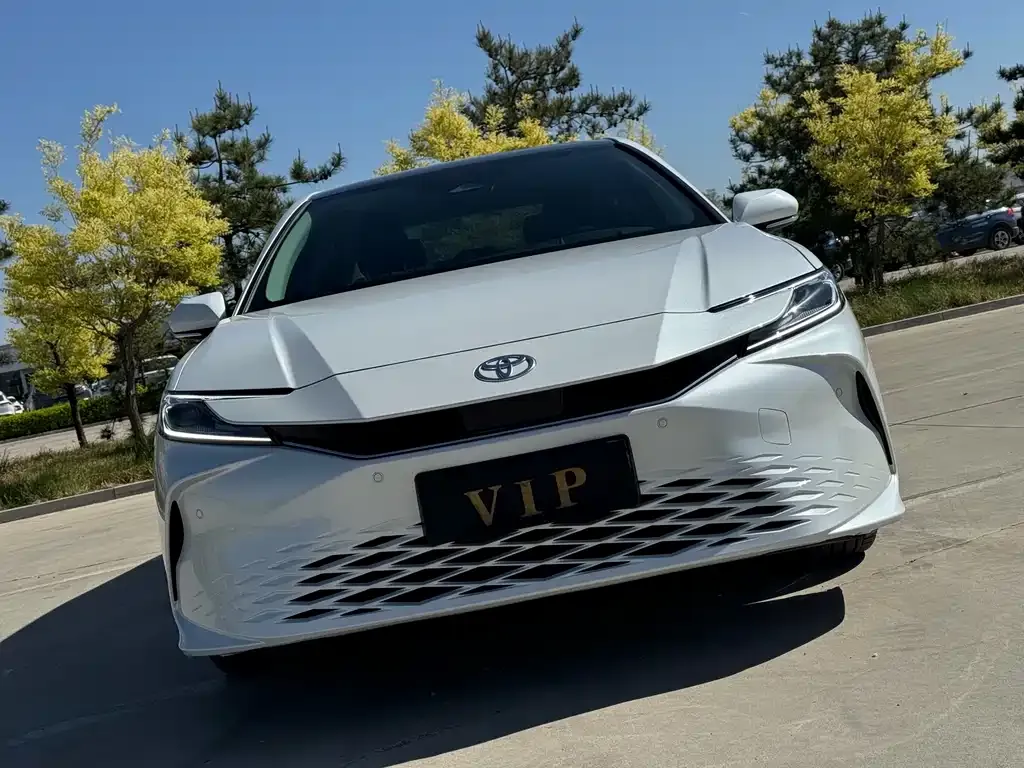 Toyota Camry 2024 из CN, фото 10