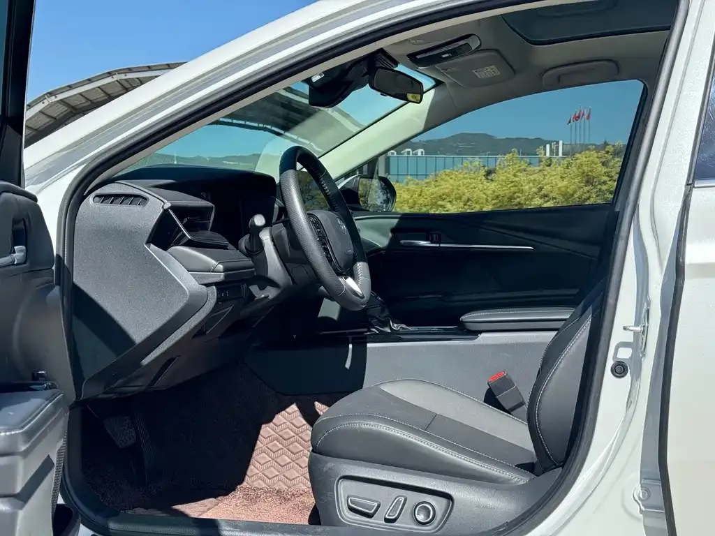 Toyota Camry 2024 из CN, фото 6