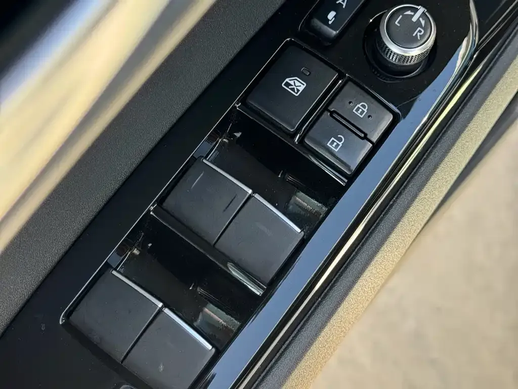 Toyota Camry 2024 из CN, фото 5