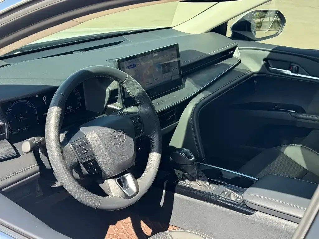 Toyota Camry 2024 из CN, фото 3