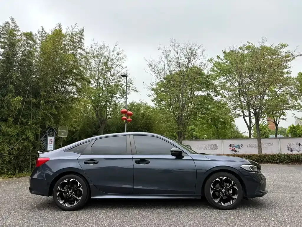 Honda Civic — фото 8