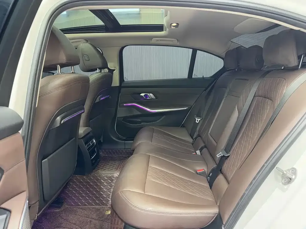 BMW 3 Series 2022 из CN, фото 3