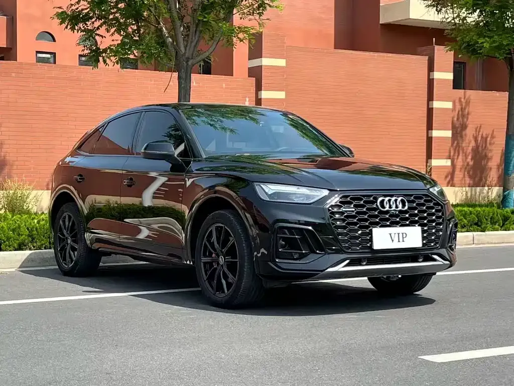 Audi Q5L Sportback — фото 5