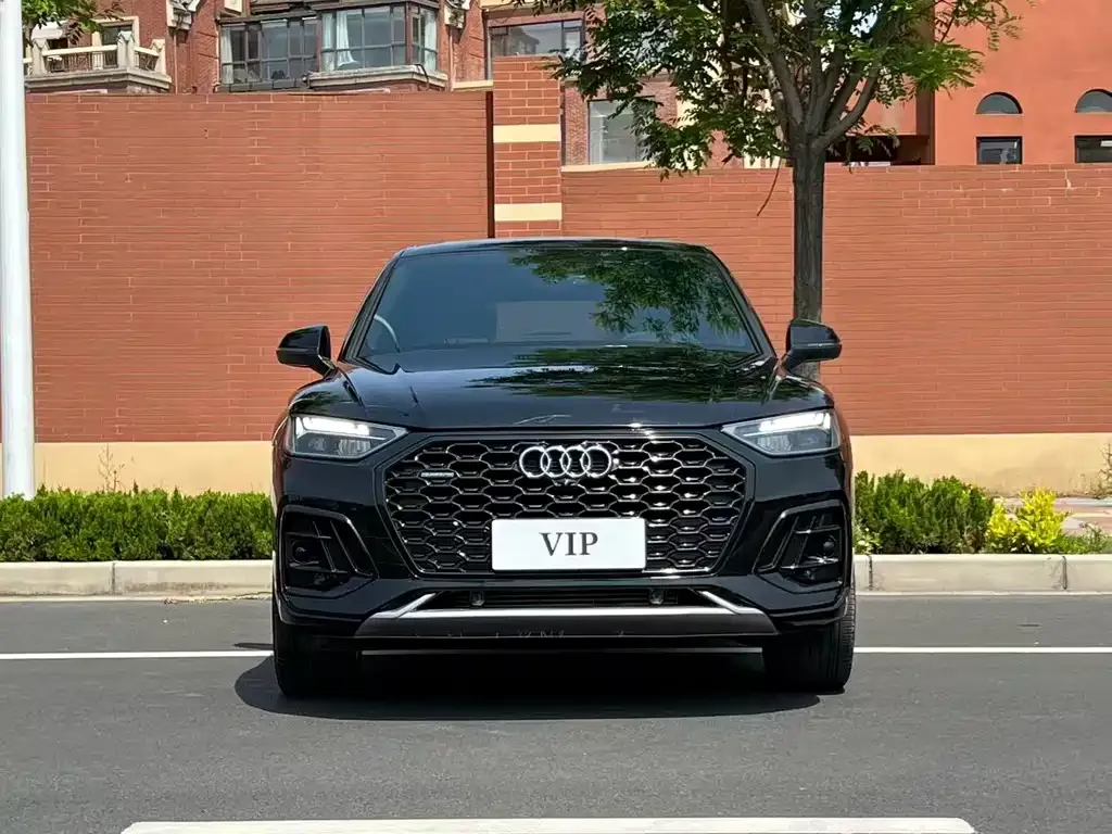 Audi Q5L Sportback — фото 6