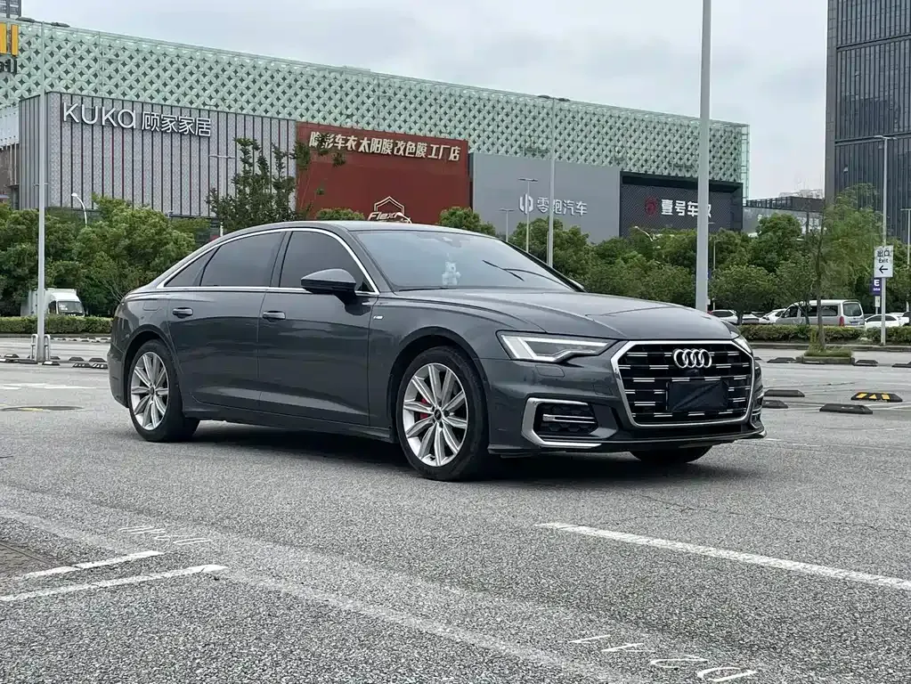 Audi A6L — фото 9
