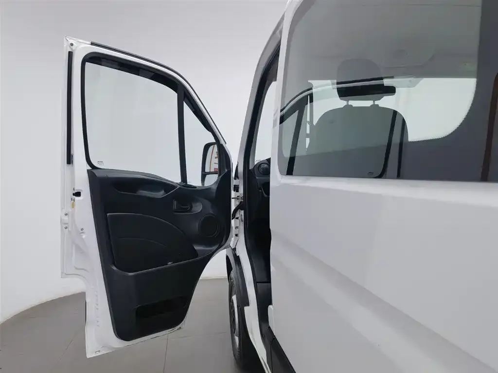 IVECO Ousheng 2022 из CN, фото 5