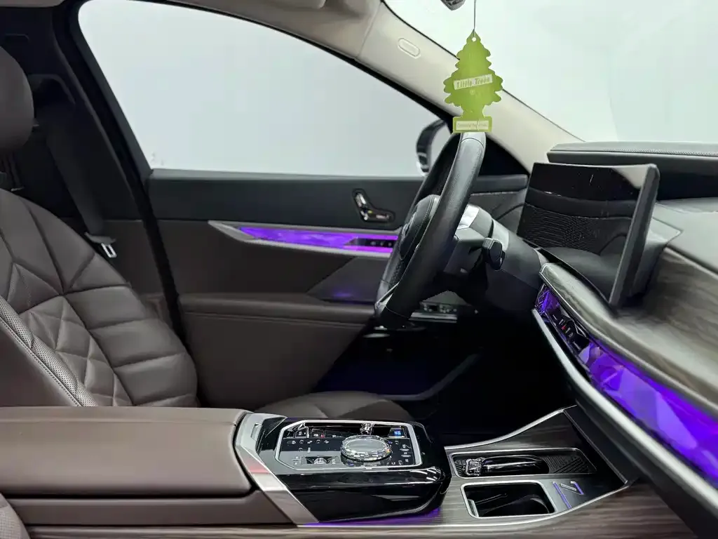 BMW i7 2024 из CN, фото 8