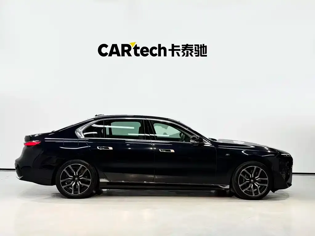 BMW i7 2024 из CN, фото 6