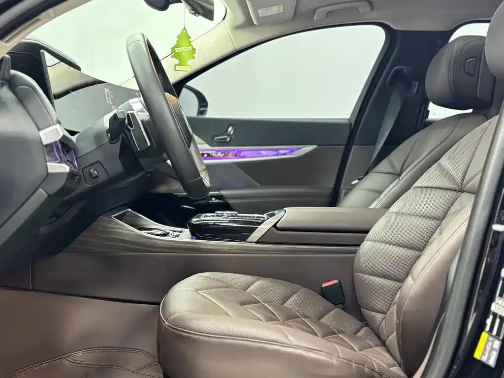 BMW i7 2024 из CN, фото 9