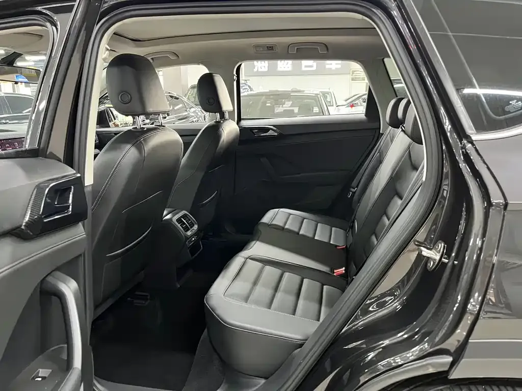 Volkswagen Tharu 2022 из CN, фото 9