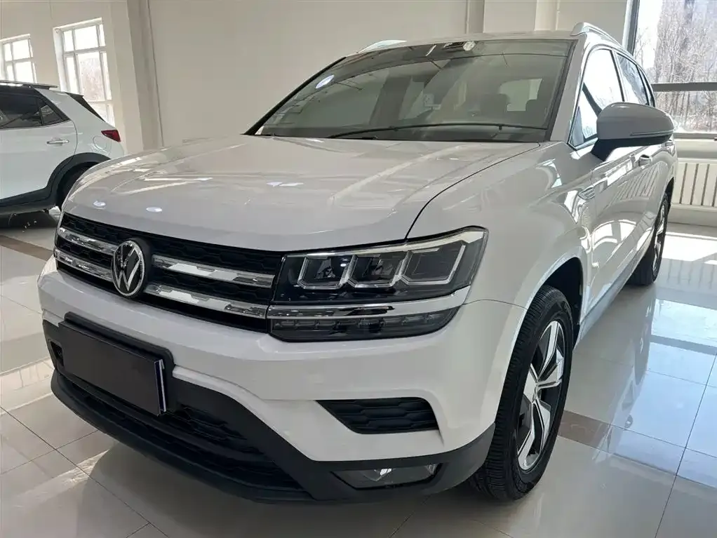 Volkswagen Tharu — фото 1