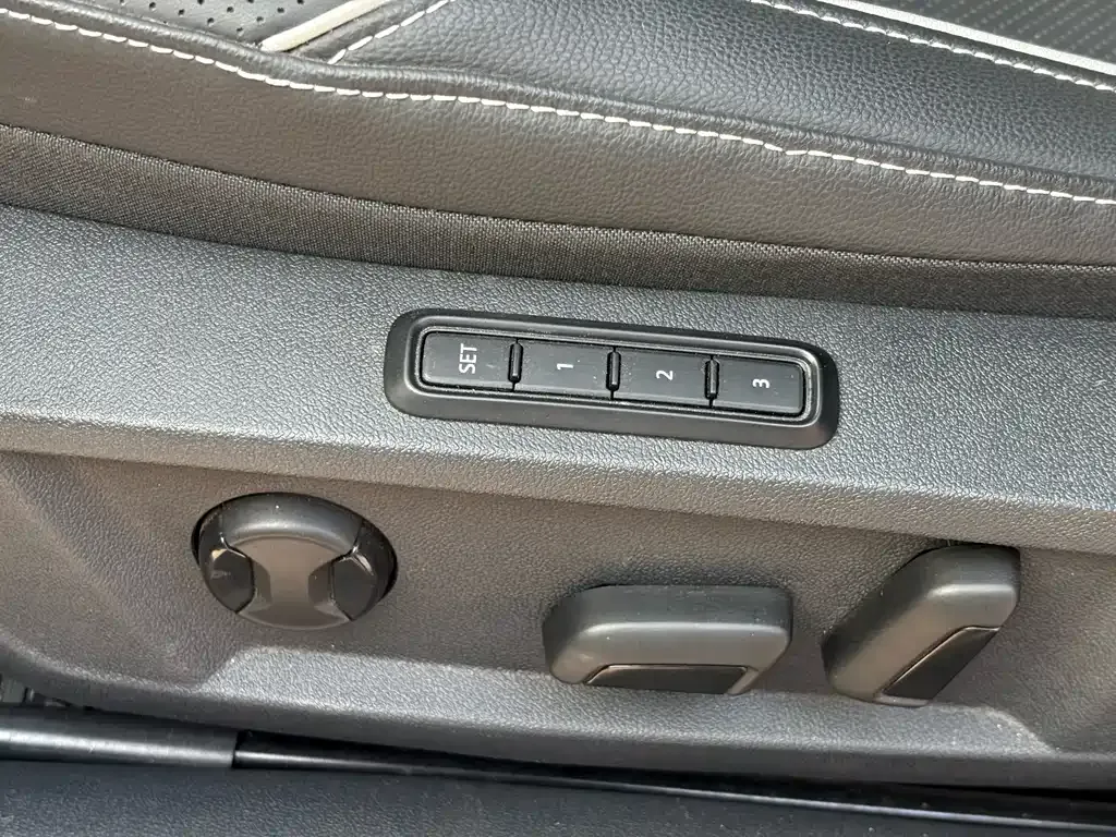 Volkswagen Passat — фото 9